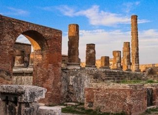Du lịch thành phố Pompeii cổ kính một thời huy hoàng tại nước Ý